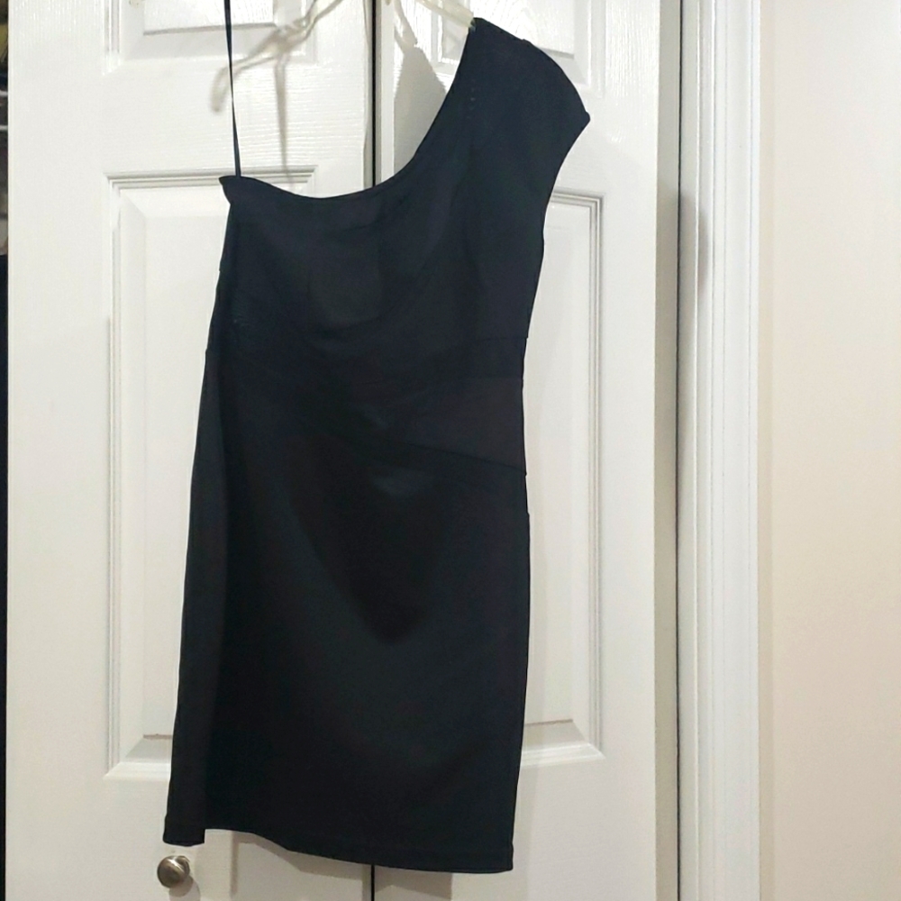 One shoulder black dress